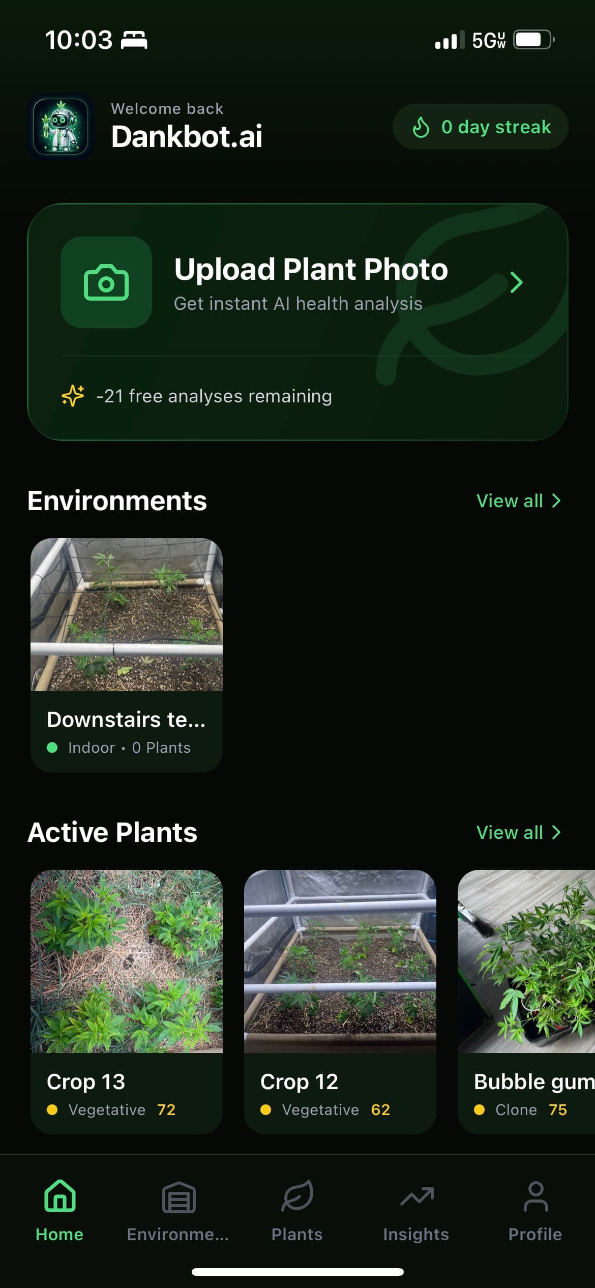 Cannabis grow tracker dashboard showing indoor tent environments and active plants in vegetative and flowering stages